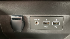 Renault Clio 1.0 TCe 100 Iconic 5dr [Bose] Petrol Hatchback